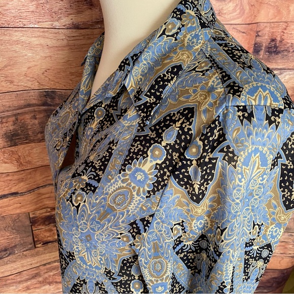 Studio C Plus Button Down Shirt - Picture 5 of 10